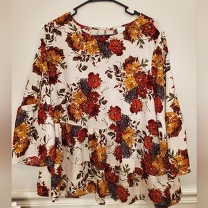 XL Floral ruffle blouse